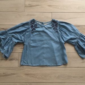 Women’s shirt
